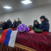 «Служил достойно, был надежным другом». Воина Алексея Шарафетдинова проводили в последний путь